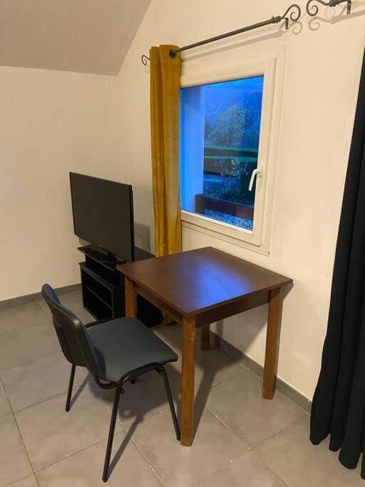 Appartement Familial A Crots Exteriér fotografie